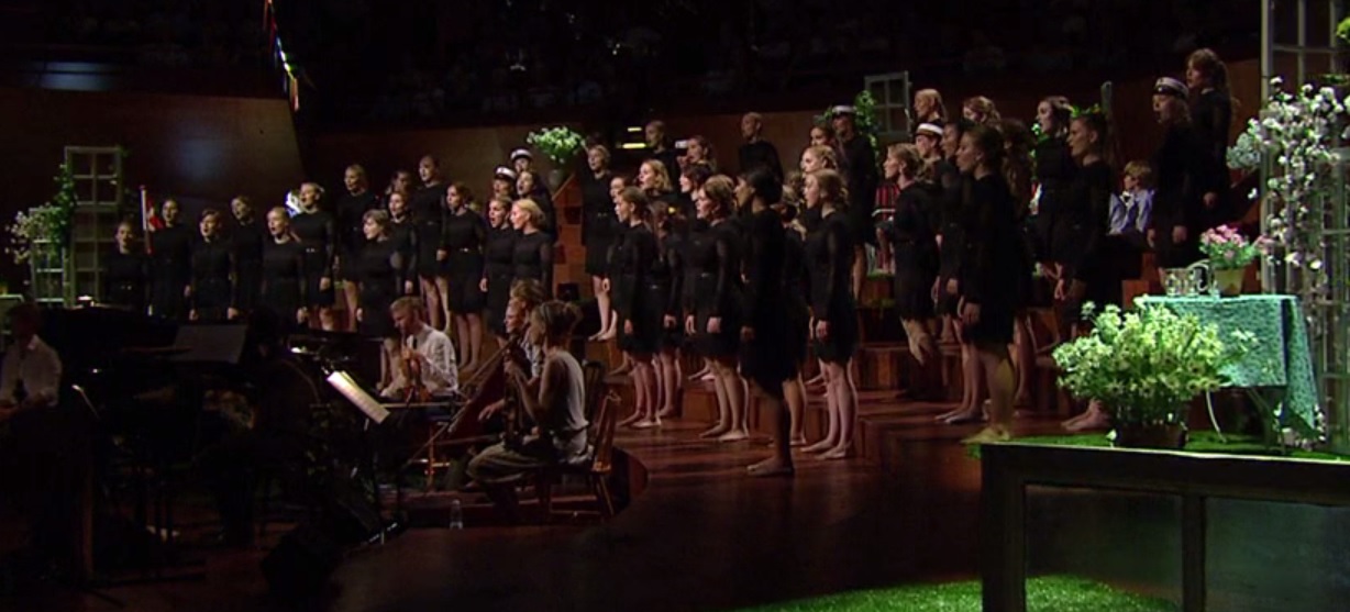 Pigekoret_midsommerkoncert,_til_historie