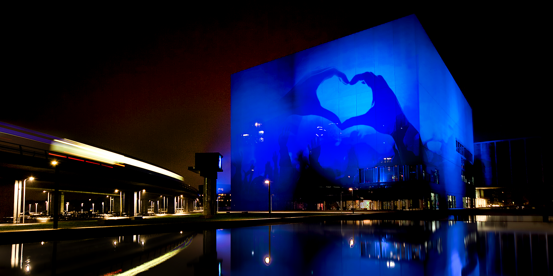 hænder_u_logo_udkast-1920x960-1